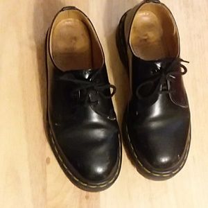 Women's Dr Martens black. Size US 7 and UK 5.